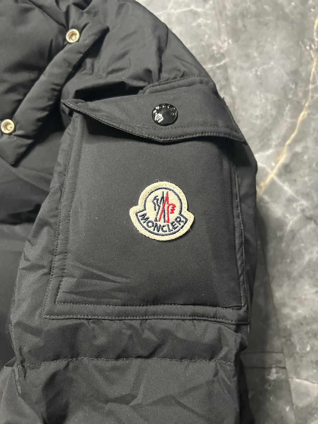 Moncler vezere black