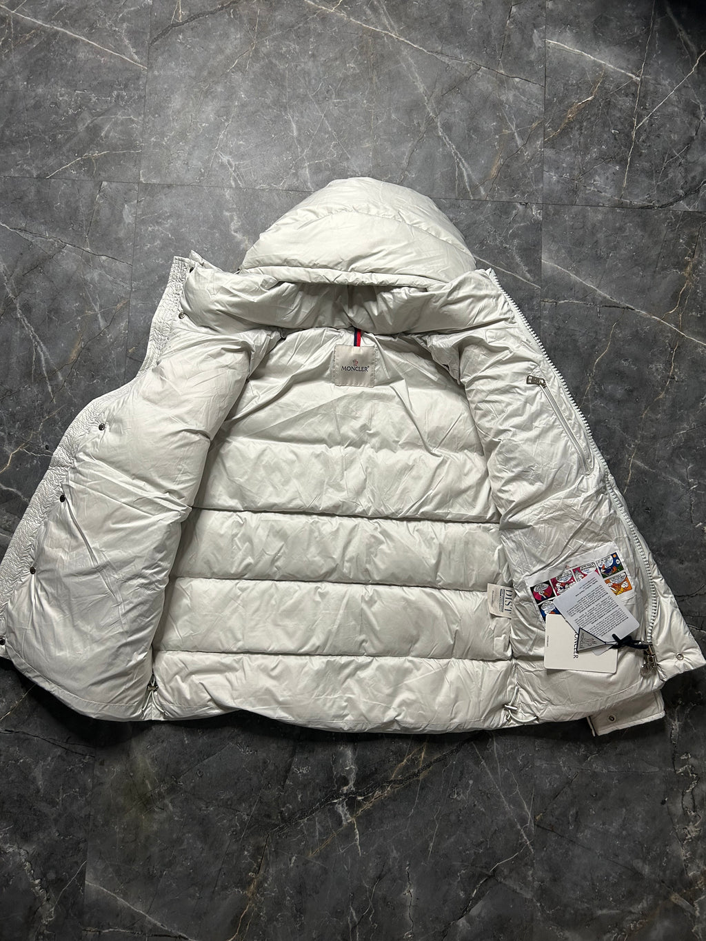 Moncler vezere light grey