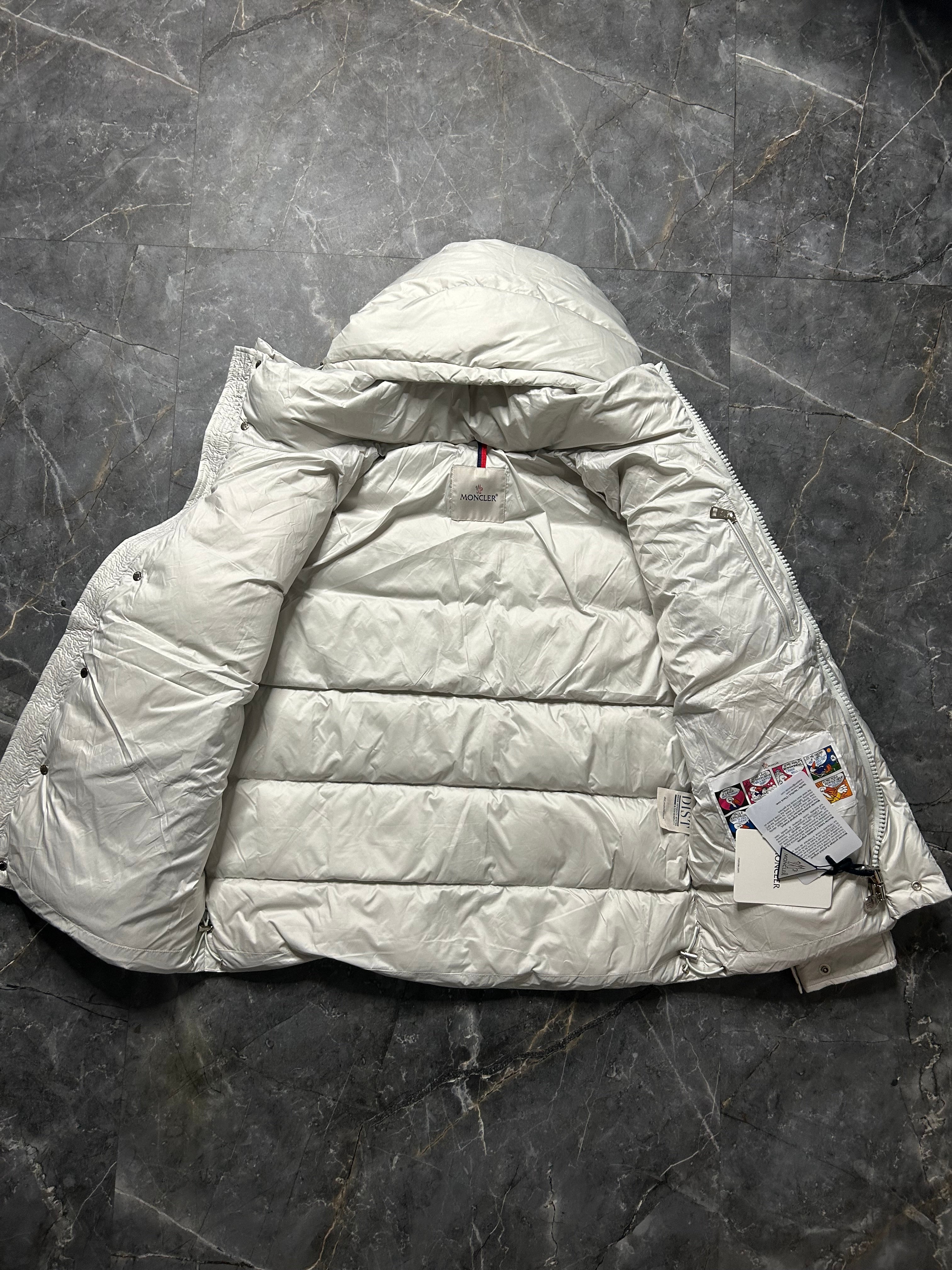 Moncler vezere light grey