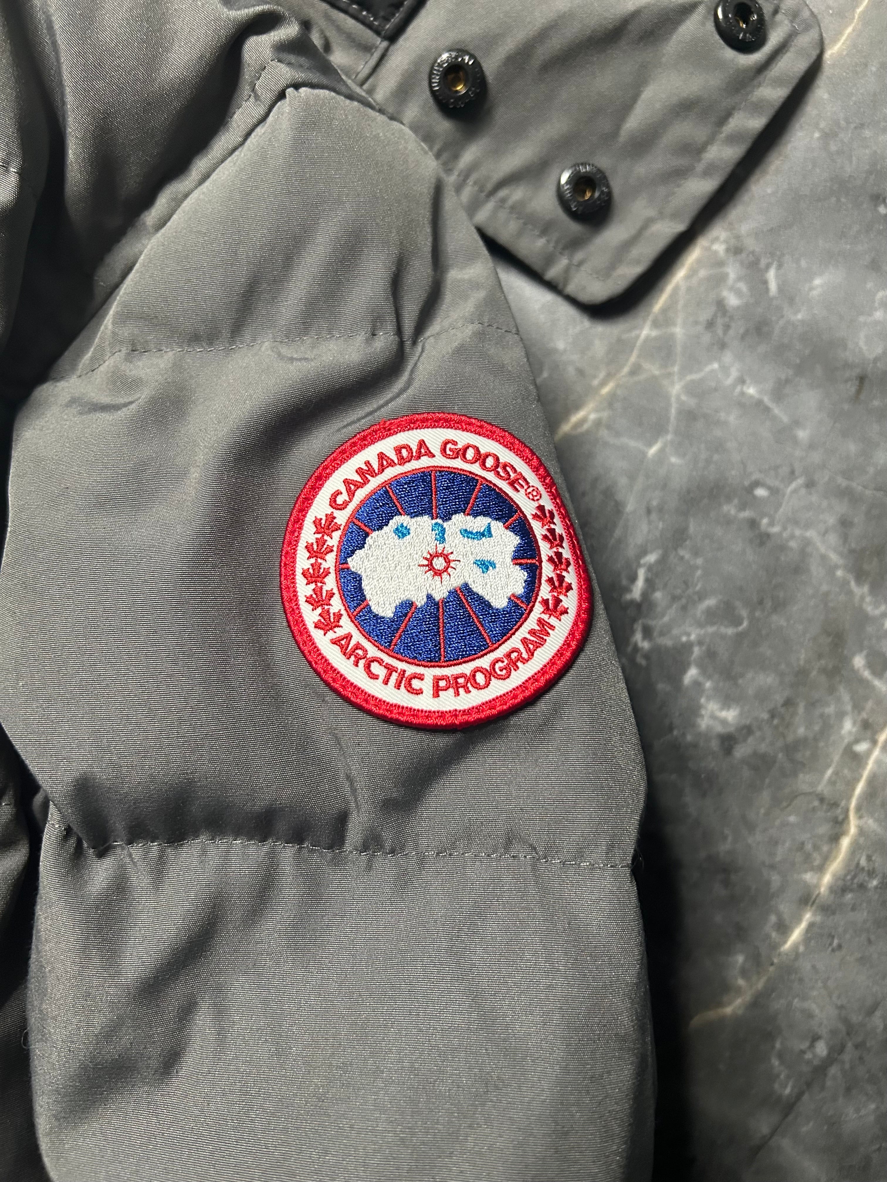 Canada goose Wyndham parka grey