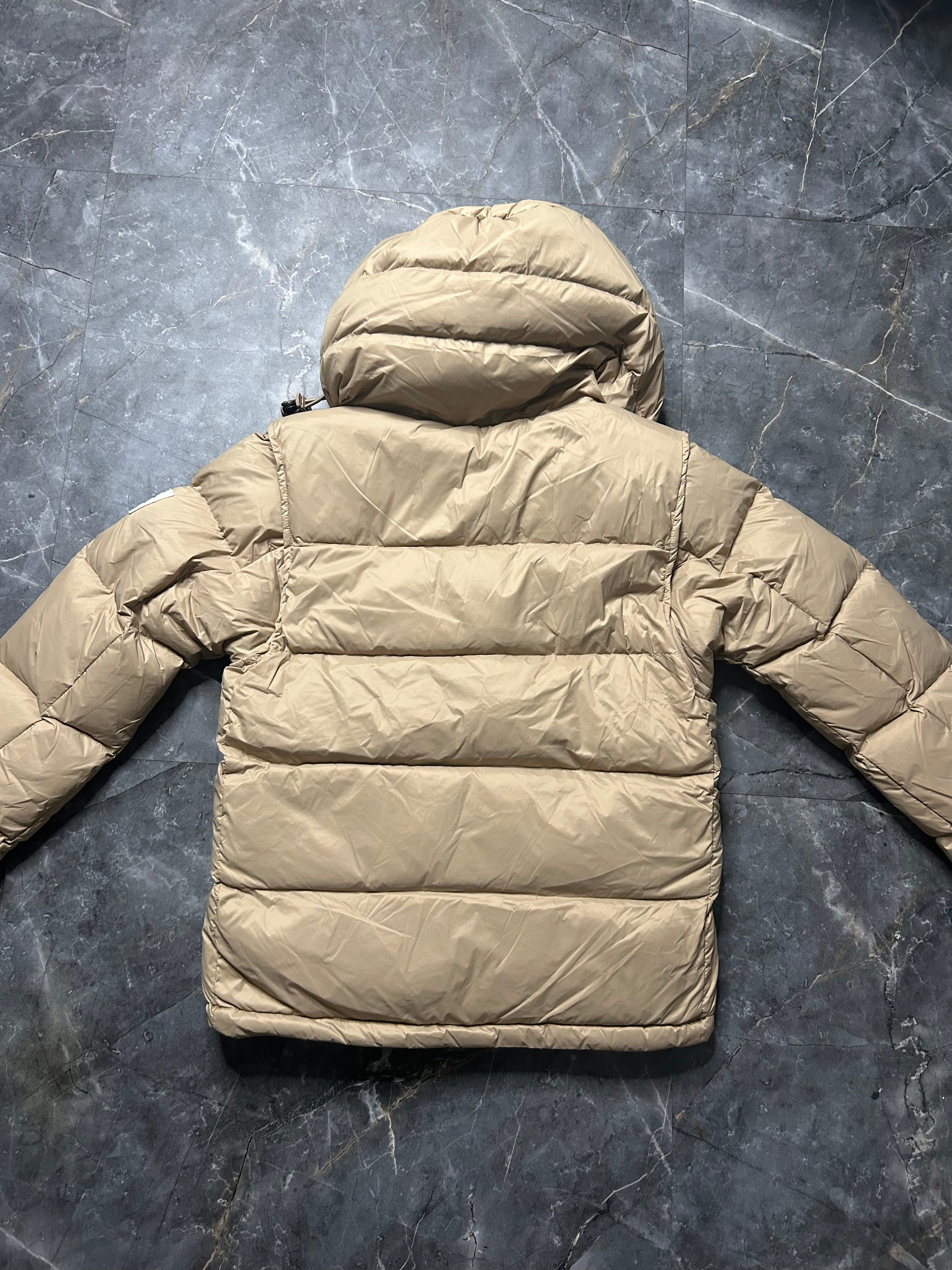 Burberry beige puffer