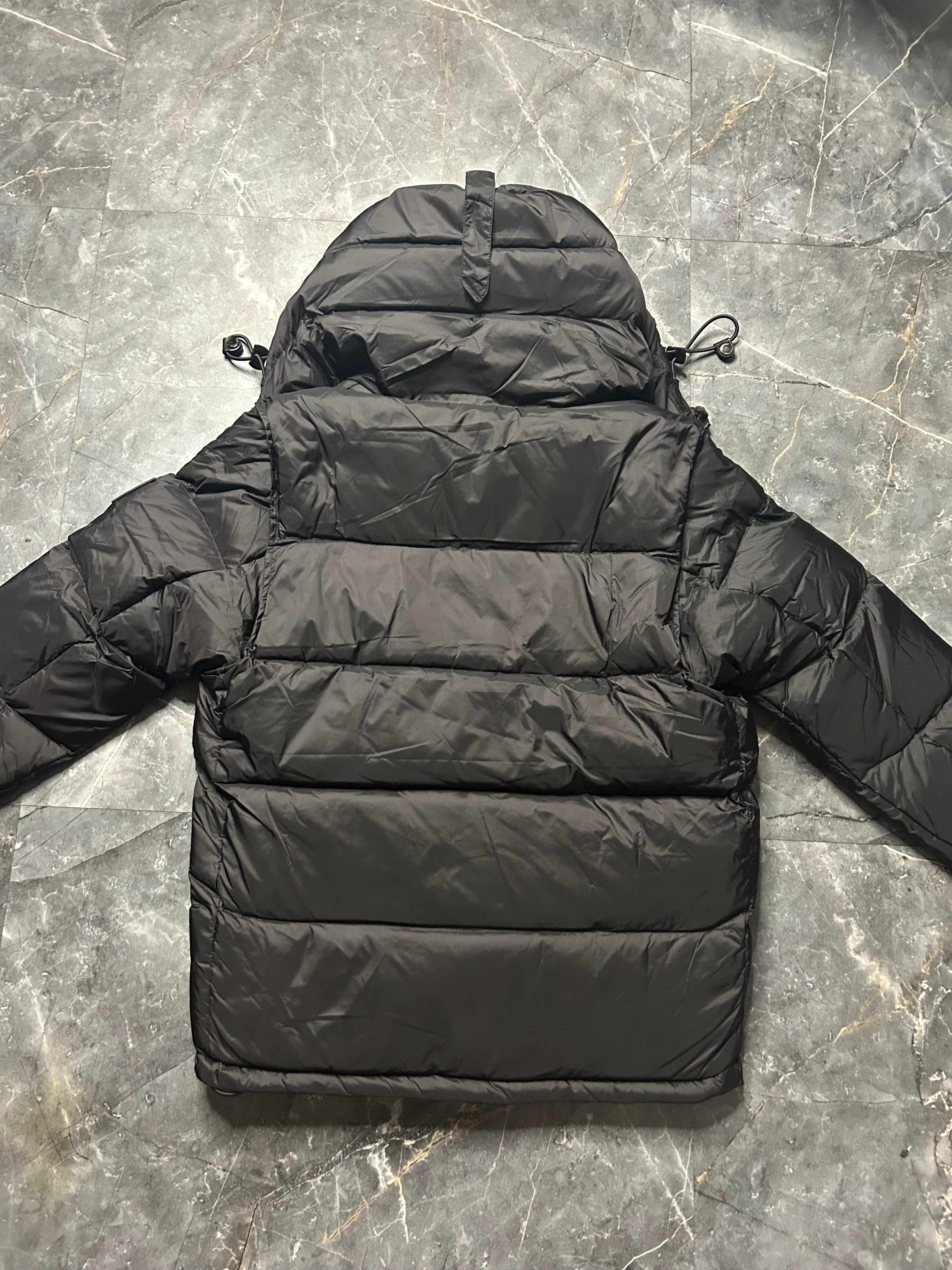 Burberry black puffer coat