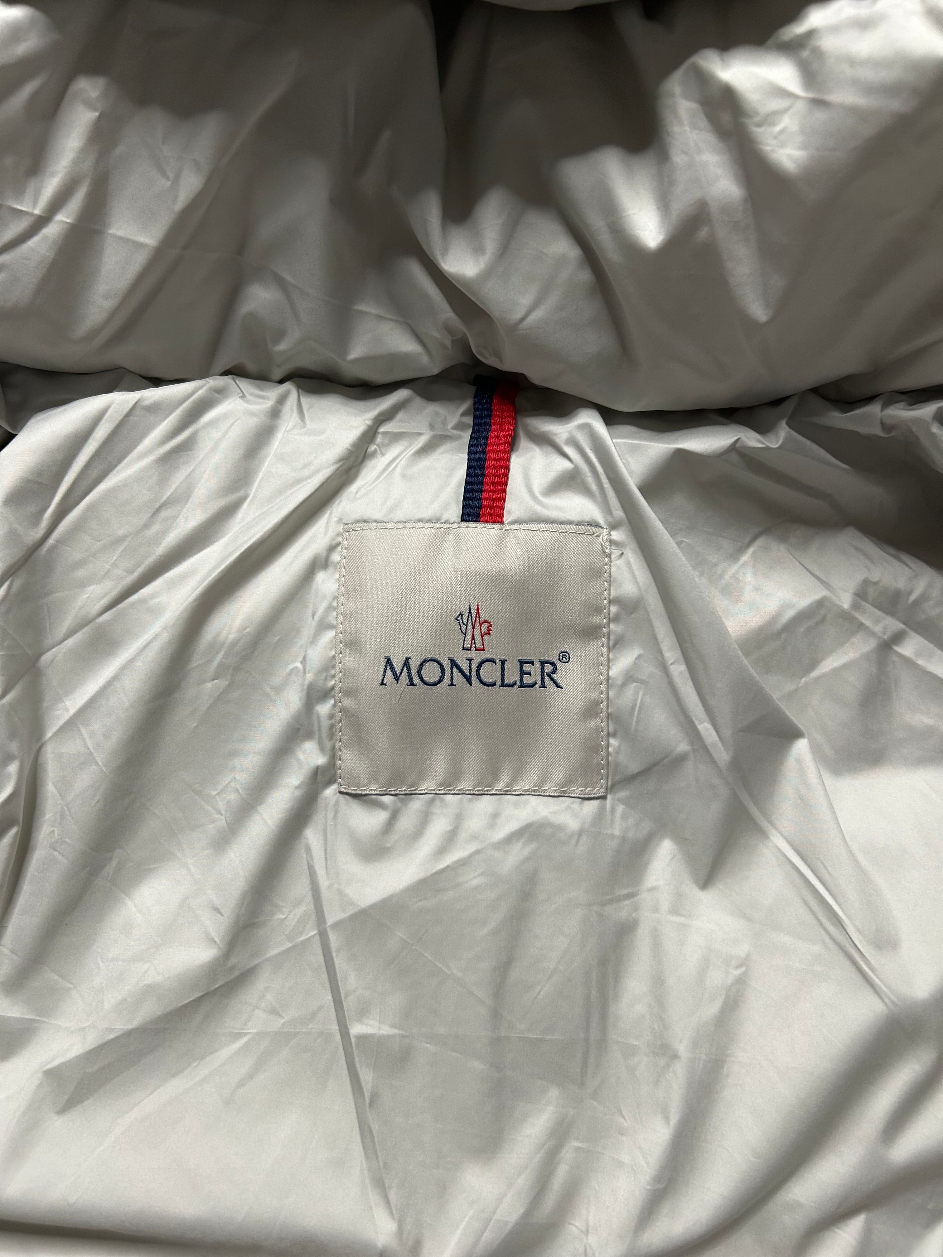 Moncler vezere light grey