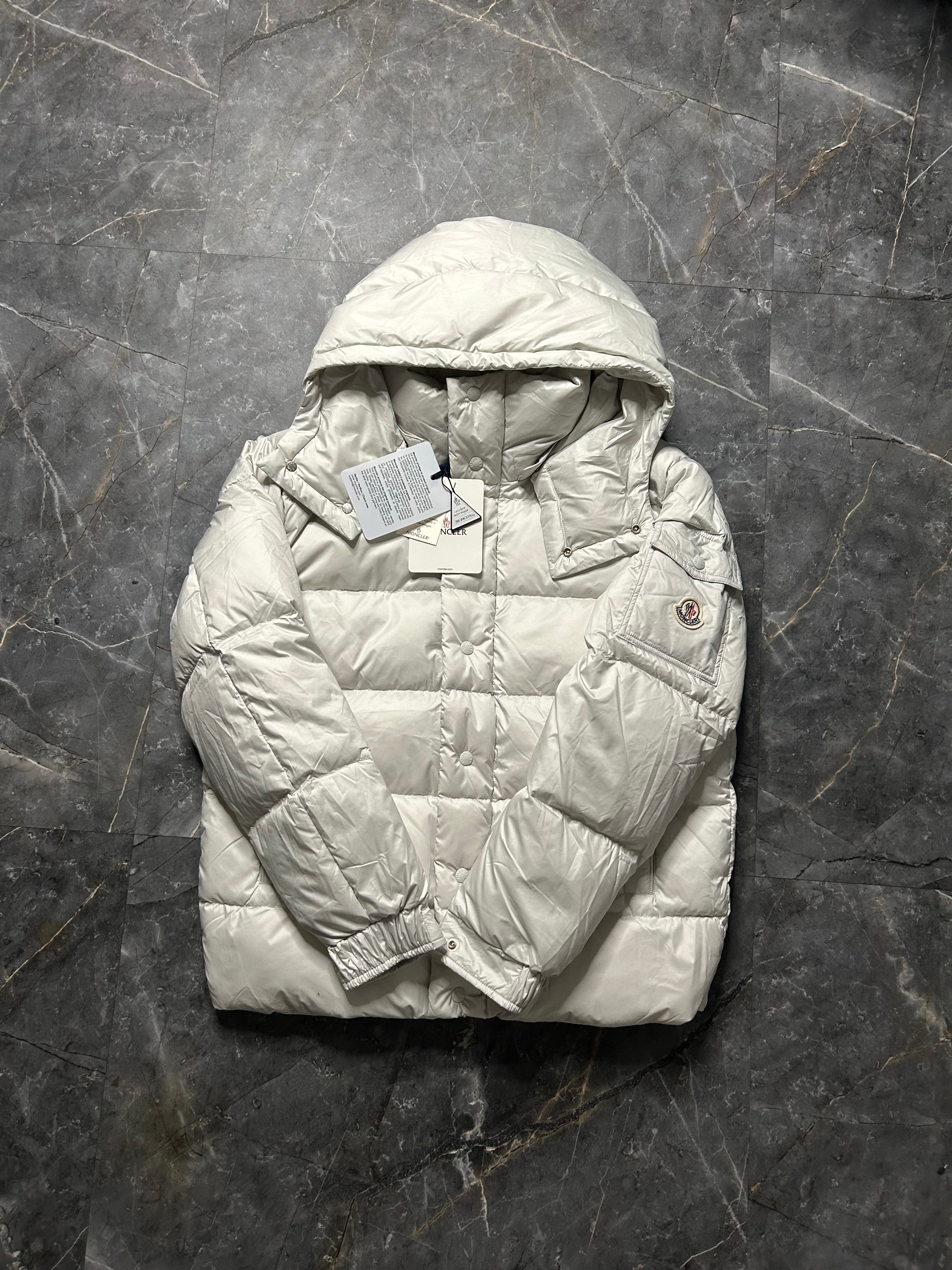 Moncler vezere light grey