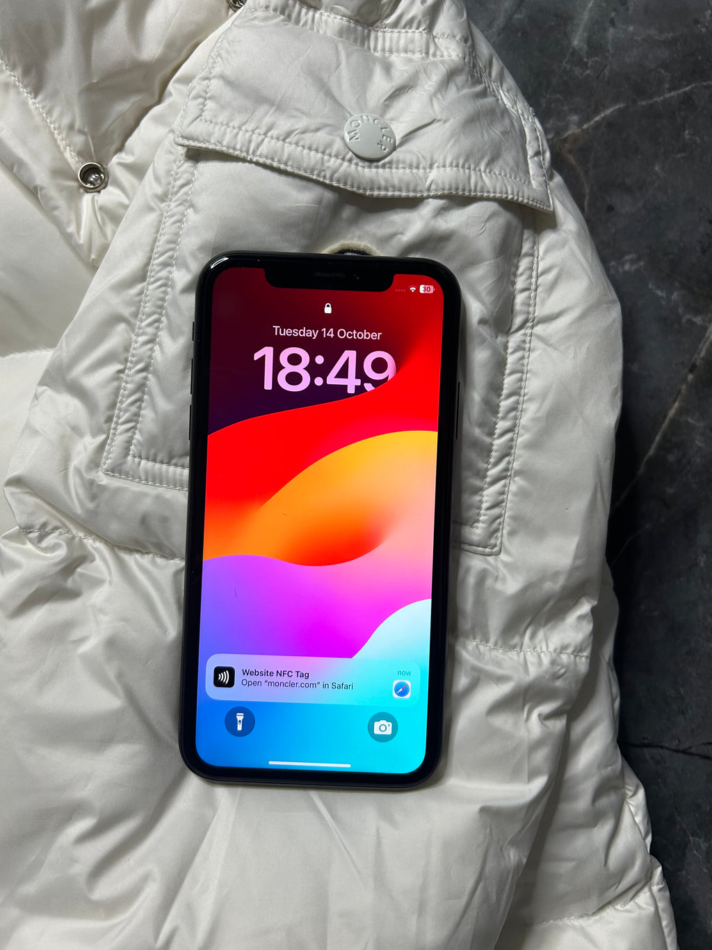 Moncler vezere white