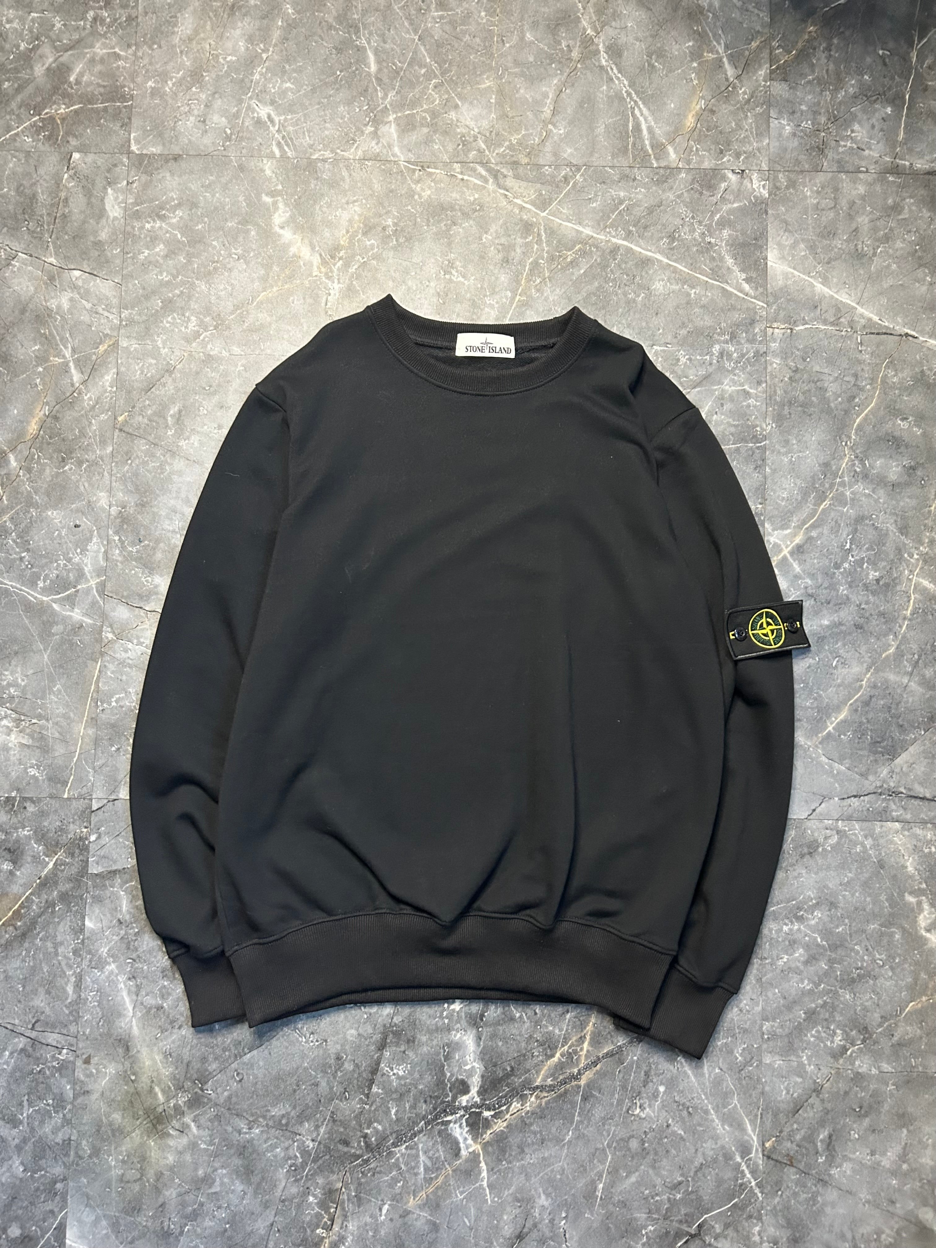 Stone island black crewneck