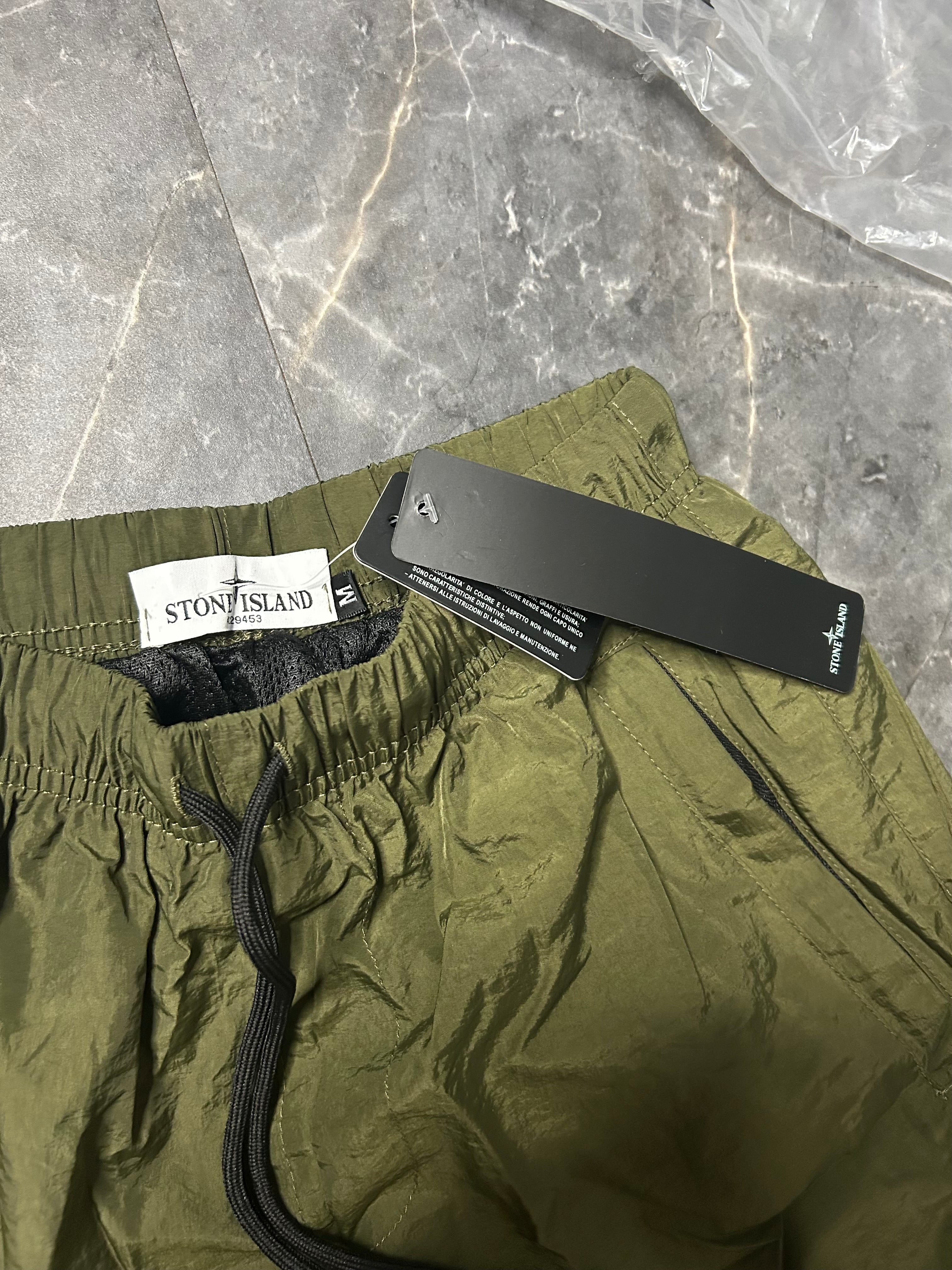 Stone island khaki cargo shorts