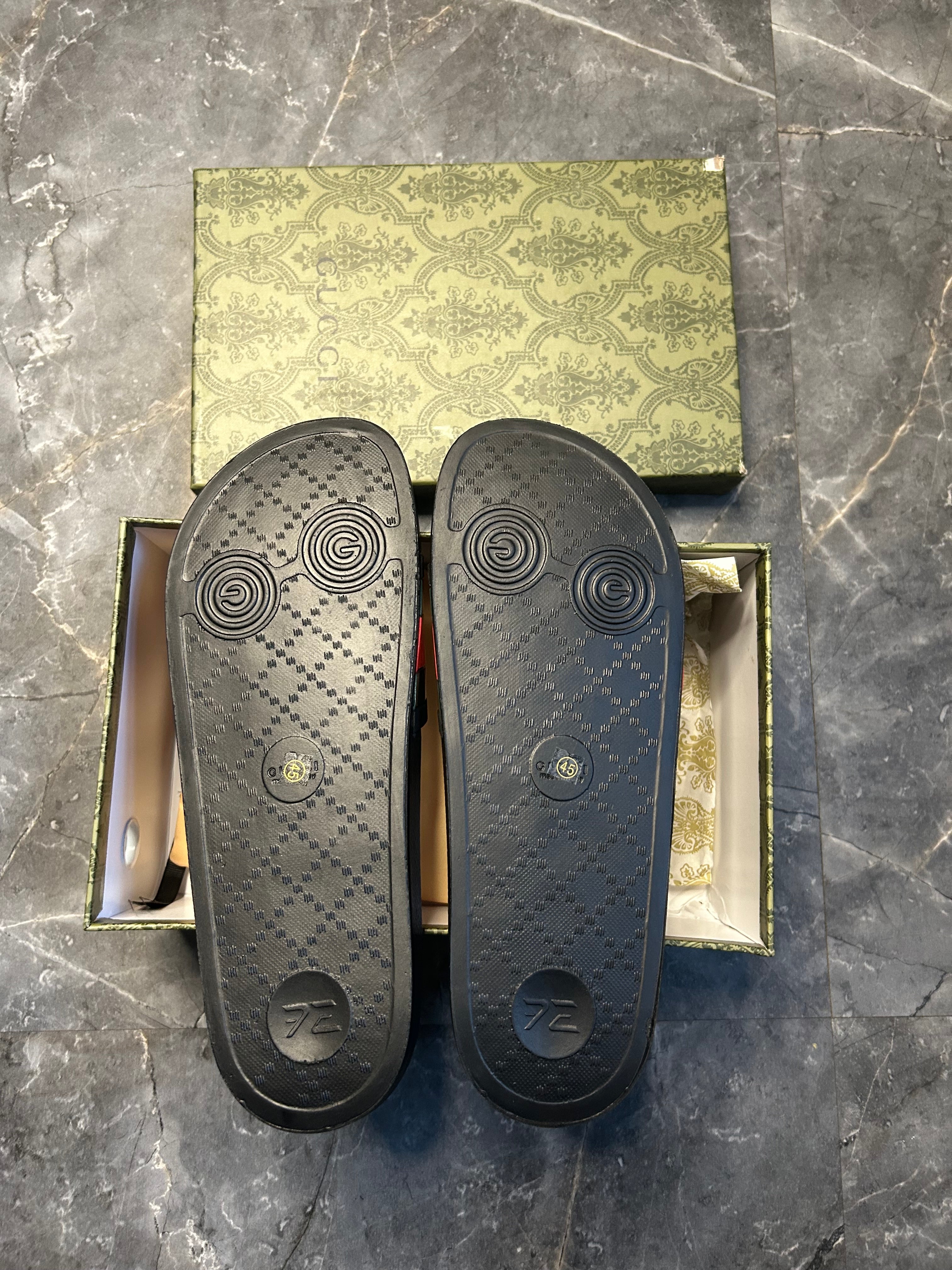 Gucci sliders